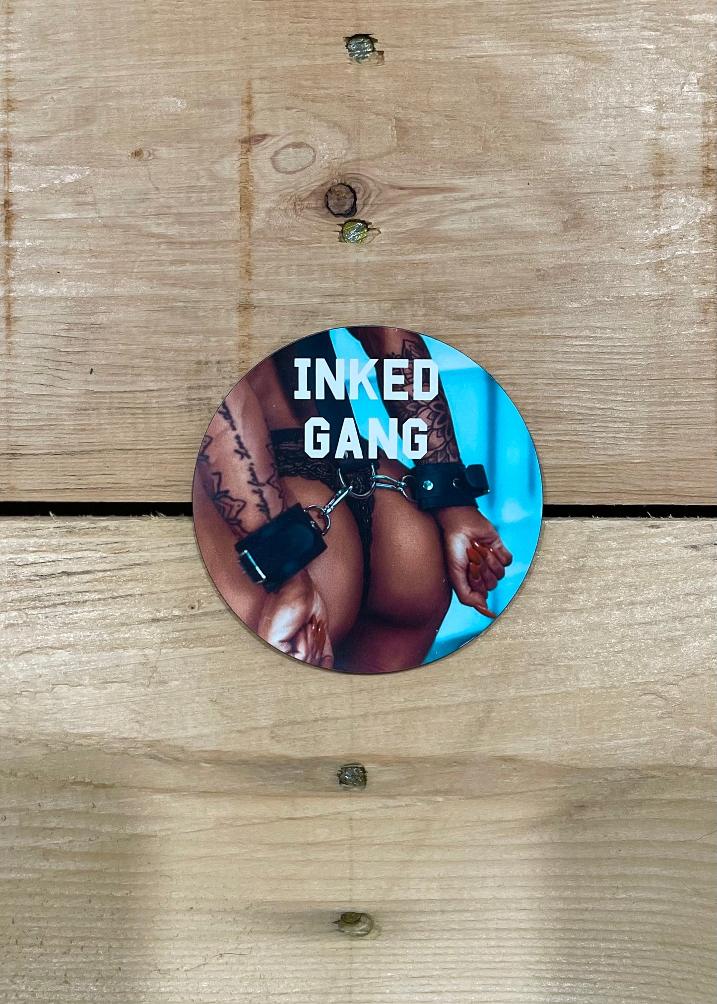 Cuffed Magnet